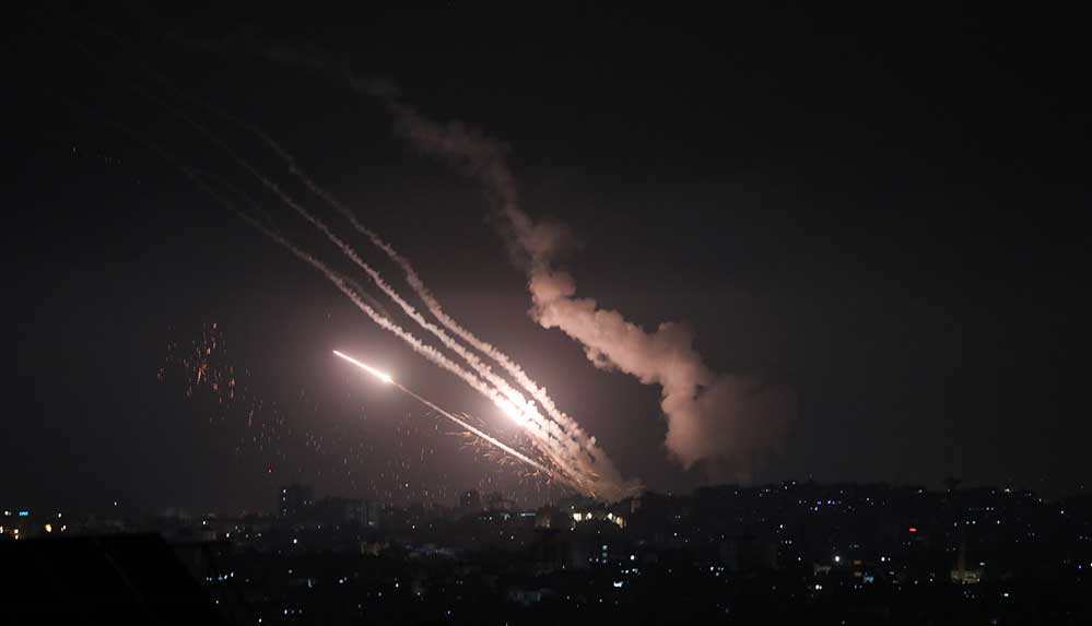 Gazze'de can kaybı 30'a yükseldi. İsrail Savunma Bakanı "Bu sadece başlangıç"