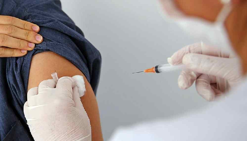 Sağlık Bakanı Koca: Türkiye'de aşı sorunu bitmiştir, Haziran'da 20 yaş üstü herkes aşılanacak