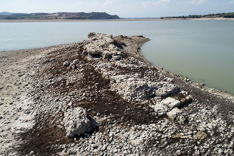 Augusta Antik Kenti'nin bir bölümü baraj gölünde suların çekilmesiyle gün yüzüne çıktı