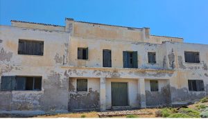 Yunanistan'da bir sürgün ve karantina adası: Uzun Ada