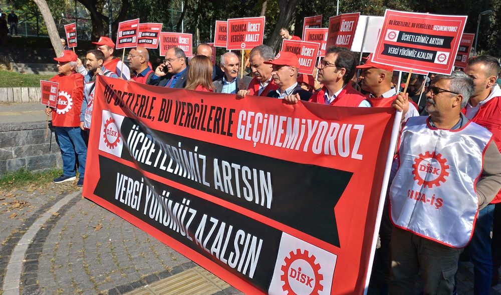 DİSK-adalet-istedi--Ücretlerimiz-artsın,-vergi-yükümüz-azalsın
