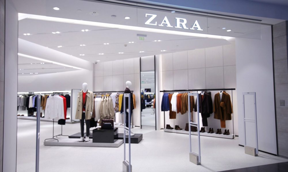 Zara'da işveren tacizi iddiası: Her gün kırmızı ruj süreceksin 4 Zara'da-işveren-tacizi-iddiası--Her-gün-kırmızı-ruj-süreceksin