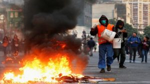 Şili’de halk ayaklanması: OHAL ilan edildi, ordu sokağa indi