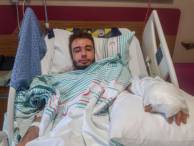 Enkazdan çıkarılan Azize Çelik’in eşi konuştu: Birbirimizi teselli ediyorduk