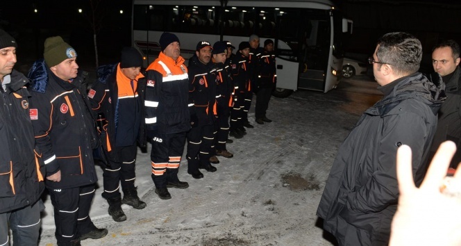 Erzurum Valisi Memiş: “Deprem bölgesine 995 çadır, 712 tane yatak gönderdik”