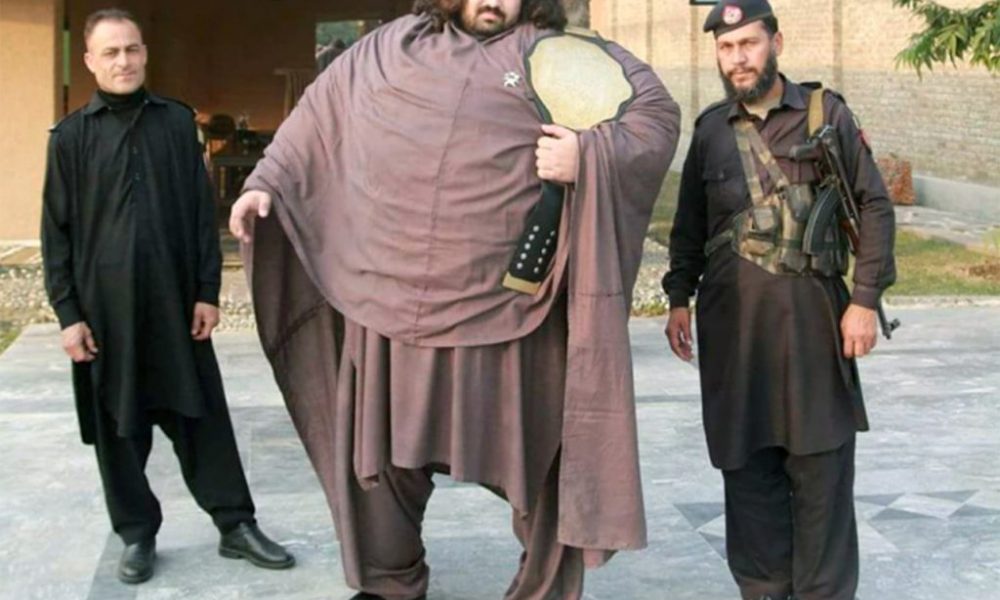 'Pakistanlı Hulk' kendine eş arıyor: En az 100 kilo olmalı