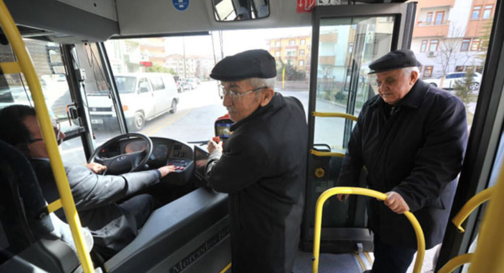 Yeni yasa yolda: 60 ve 65 yaş üstü vatandaşlar yoğun mesai saatlerinde bilet parası ödeyecek