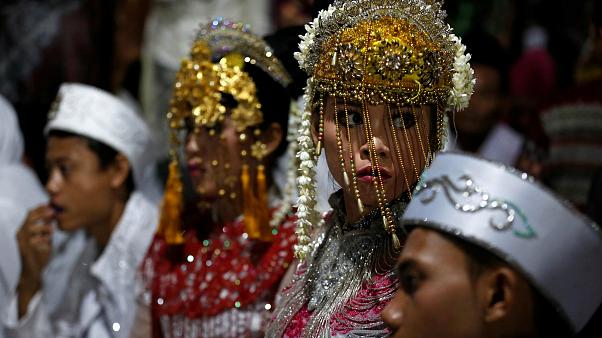 Endonezyalı bakandan yoksulluğa çözüm önerisi: Zenginler yoksullarla evlensin