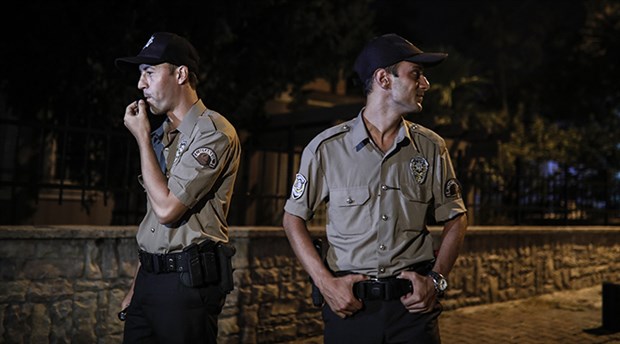 havaya-ates-acan-bekci-diger-bekciyi-vurdu-683195-5