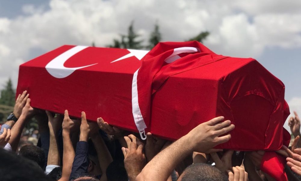 Başbakan Yıldırım şehit cenazesinde