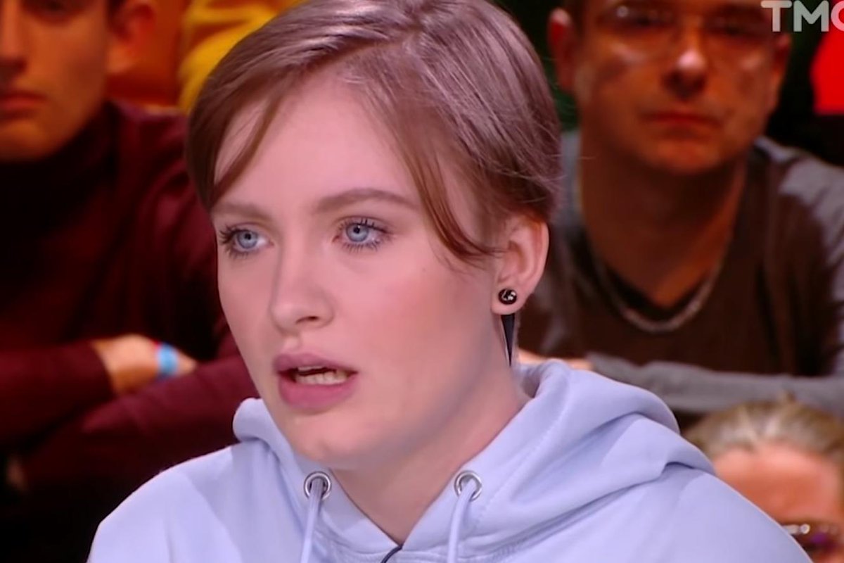 islam dinini elestiren kadin