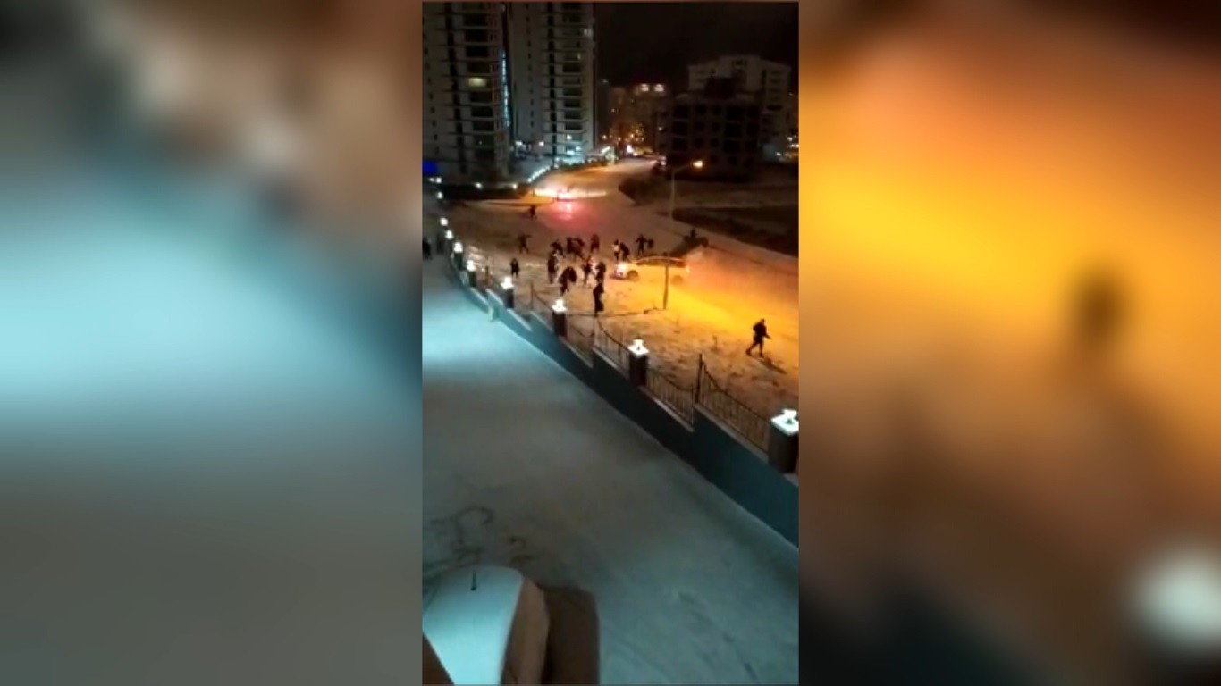 KARDA KAYAN ARAÇLARIN KAZA ANLARI ÇIĞLIK ÇIĞLIĞA KAMERADA SAMSUN SOKAKLARI BUZ PİSTİ GİBİ