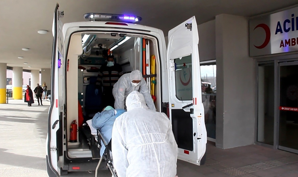 TIR şoförü koronavirüs şüphesiyle Erzincan'da hastaneye kaldırıldı
