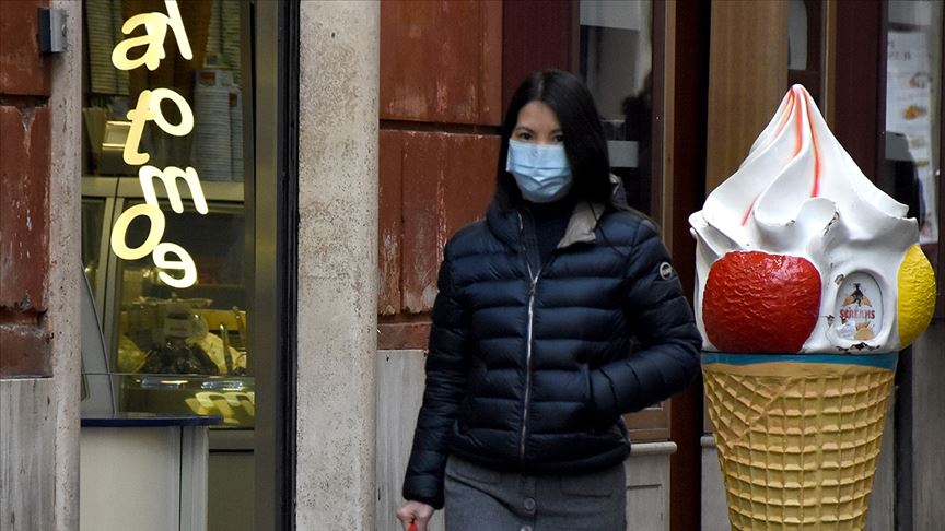 İtalya'da koronavirüs salgını nedeniyle okul ve üniversiteler kapatıldı