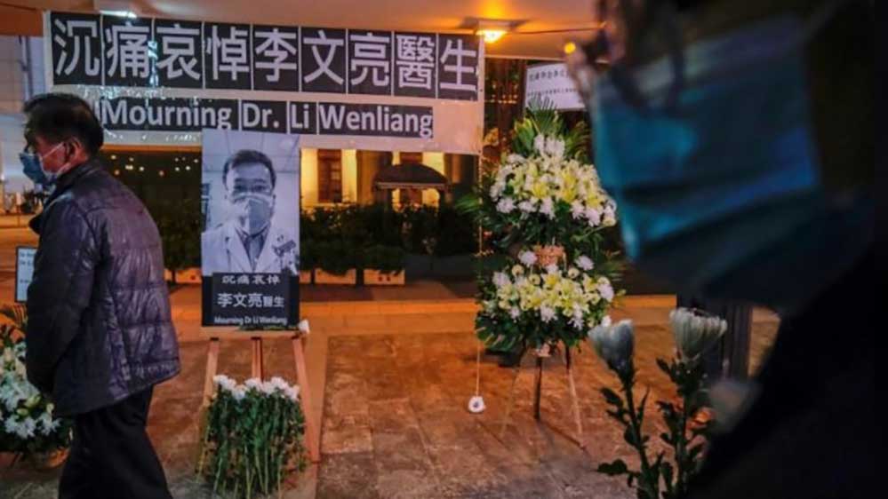 Çin koronavirüsü bulan doktorun ailesinden özür diledi