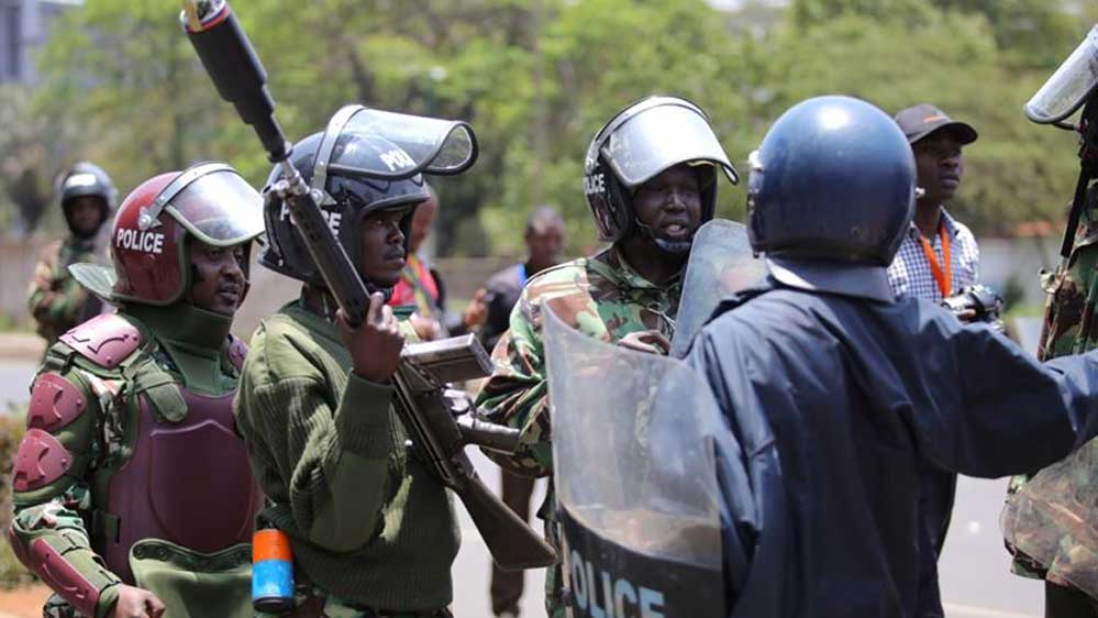 Kenya polisi sokağa çıkma yasağını ihlal eden 12 kişiyi öldürdü