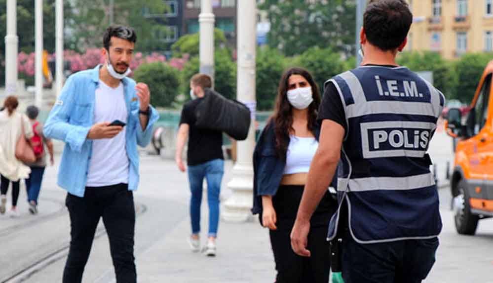 İstanbul'da maske takmamanın cezası 900 lira