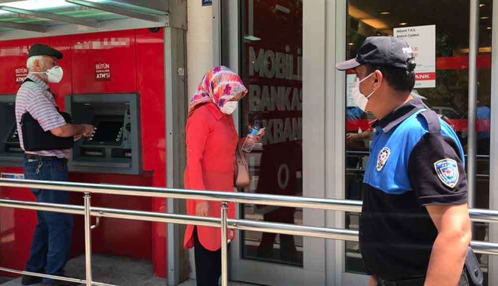 Adana'da vaka sayısı artıyor: Bir günde 100 pozitif test 4 Adana'da-vaka-sayısı-artıyor--Bir-günde-100-pozitif-test