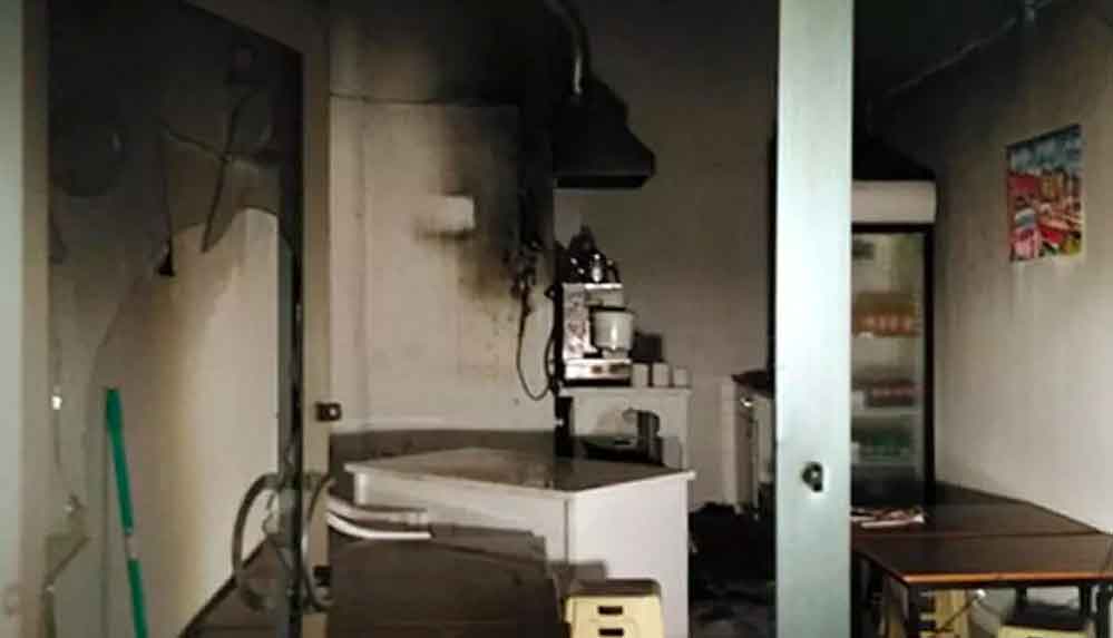 Boşanmak-isteyen-kocasının-çay-ocağını-yaktı