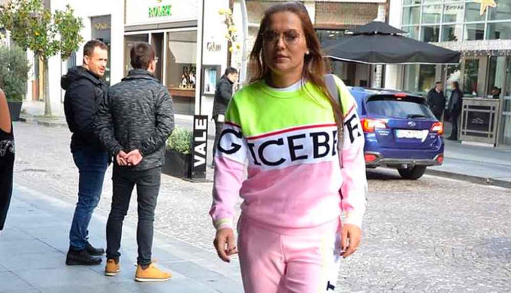 Demet-Akalın--Karantina-günlerinde-çok-kötüydüm,-ölmeyi-düşündüm