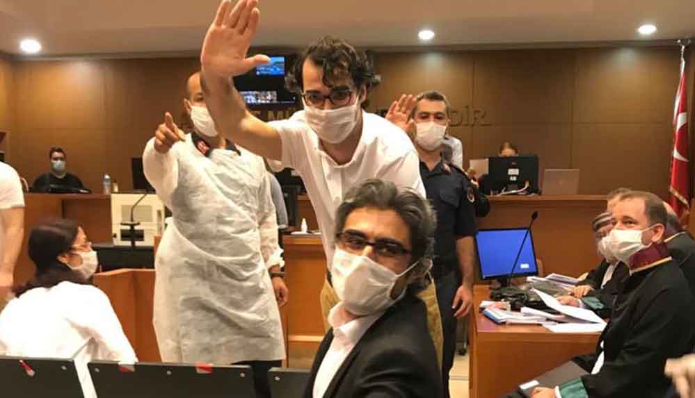 Gazetecilik-yargılanıyor!-Tutsak-gazeteciler-hakim-karşısında