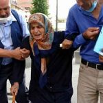 87-yaşındaki-annesini-dövüp-sokağa-attı