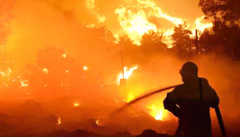 Çeşme’de orman yangını: 3 bin vatandaş tahliye ediliyor
