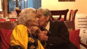 Dünyanın en yaşlı evli çifti olarak Guinness’e girdiler: Toplam yaşları 215