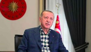 Erdoğan canlı yayında prompter kazası yaşadı: 'Geri al, geri al'