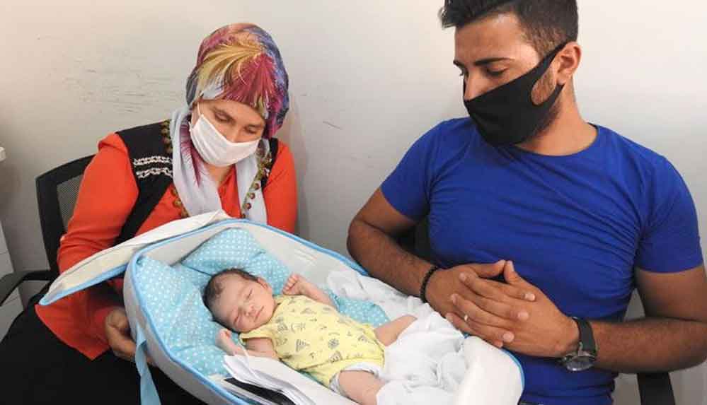 Hastane'de doğum yapan anne: Dünyaya erkek bebek getirdim, kız bebek verdiler