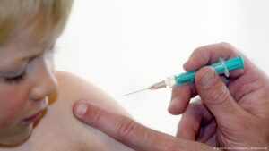Slovakya'da 5 yaşından itibaren Kovid-19 aşısı olunabilecek