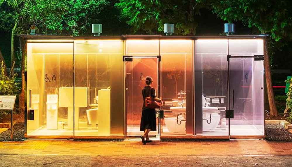 Tokyo sokaklarında ‘şeffaf tuvaletler’ kullanıma açıldı