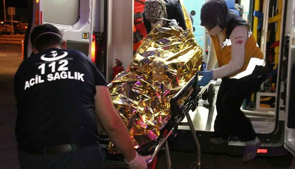 Zabıtanın tezgahına el koymak istediği seyyar satıcı kendini yaktı 4 Zabıta-tezgahına-el-koymak-isteyince-kendini-yaktı