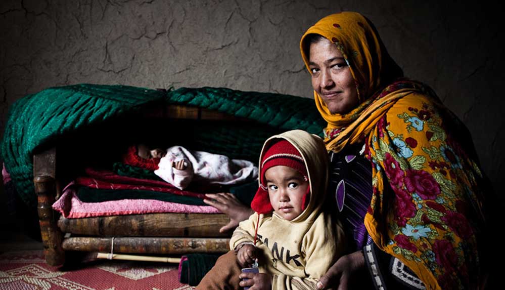 Afganistan'da yeni yasayla artık kimlik kartlarında anne adı da yazacak