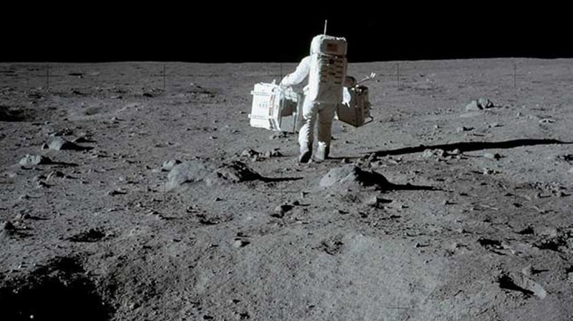 Nasa özel şirketlere çağrıda bulundu: "Ücreti karşılığında Ay'dan toprak getirin"