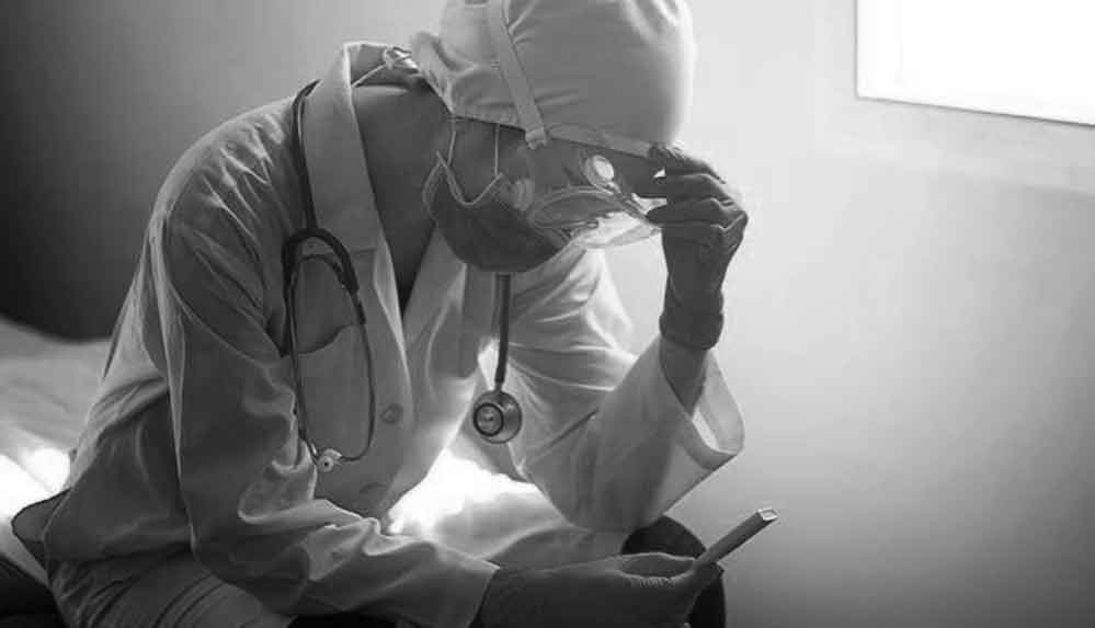 Dünyada-7-binin-üzerinde-sağlık-çalışanı-Kovid-19-nedeniyle-öldü;-'bu-sarsıcı-boyutlarda-bir-kriz'