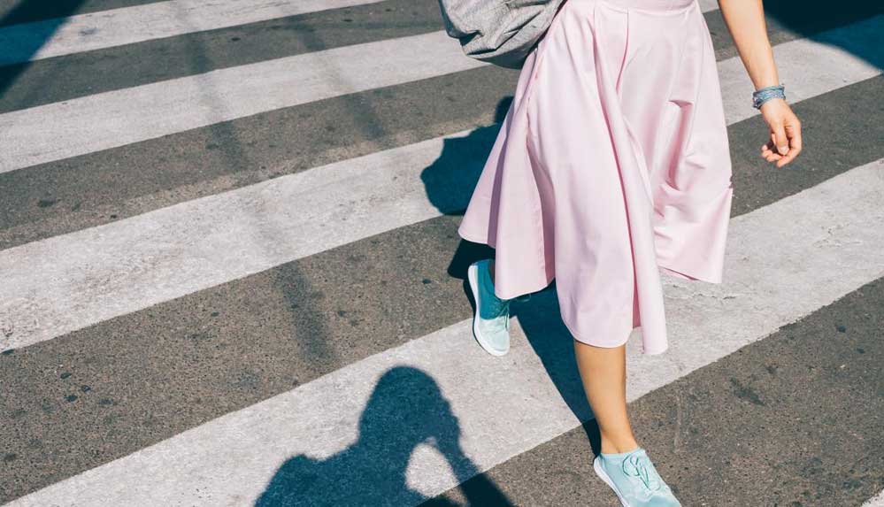 Fransa-sokaklarında-kadınlara-erkek-şiddeti--'Niye-etek-giydin'-diyerek-dövdüler