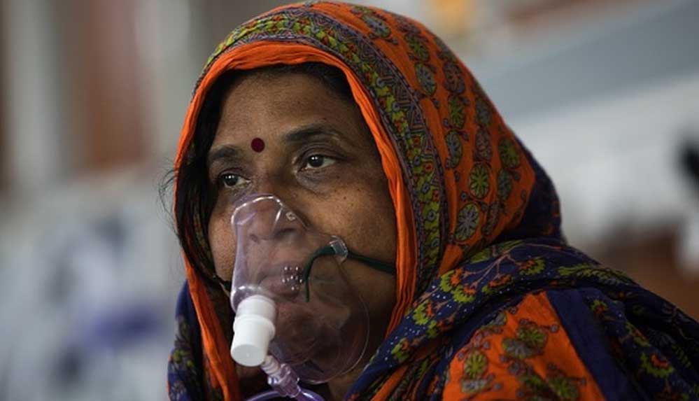 Hindistan'da Covid-19 vakalarındaki artış yüzünden oksijen sıkıntısı çekiliyor