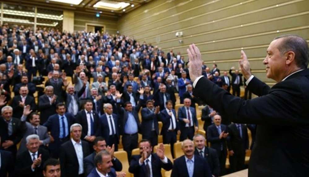 'Muhtar-mahallesine-hizmet-için-uğraşmalı'-deyip-istifa-etti