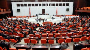 Gazeteci Selvi: "Meclis temsilinde köklü değişiklikler geliyor"