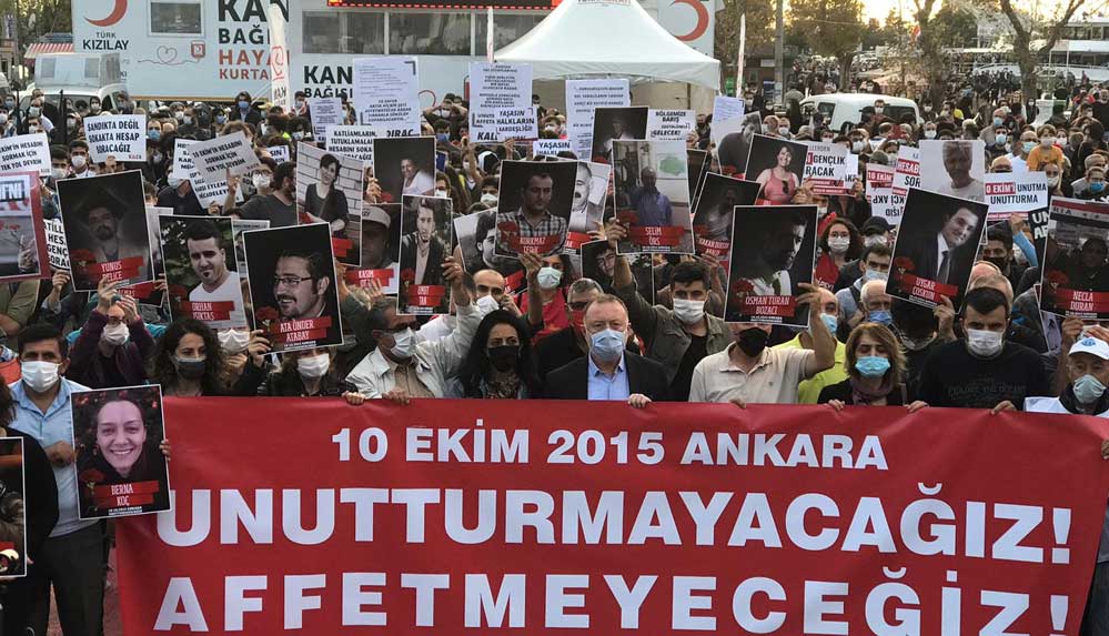 10 Ekim Katliamı'nda yaşamını yitirenler İstanbul'da anılıyor: Unutturmayacağız, affetmeyeceğiz!