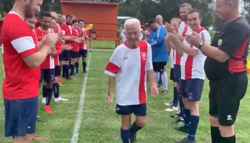 80 yaşındaki futbolcu ‘Benden bu kadar’ dedi, kariyerini noktaladı 4 80-yaşındaki-futbolcu-‘Benden-bu-kadar’-dedi,-kariyerini-noktaladı