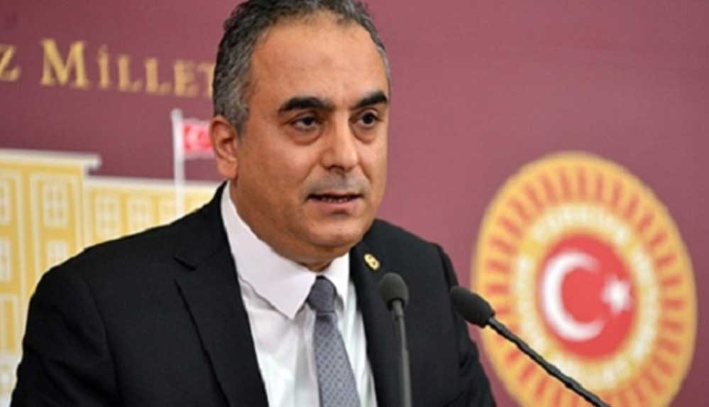 AKP İstanbul Milletvekili Markar Esayan hayatını kaybetti