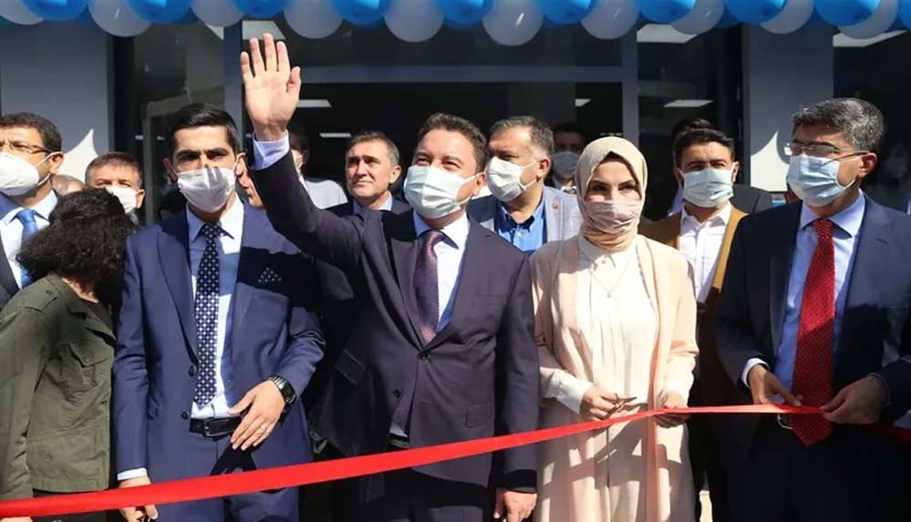 Ali Babacan: Beğenmedikleri hangi fikirle karşılaşsalar başlıyorlar ‘hain‘ demeye, onlara göre ülkenin yarısı hain 4 Ali-Babacan--Beğenmedikleri-hangi-fikirle-karşılaşsalar-başlıyorlar-‘hain‘-demeye,-onlara-göre-ülkenin-yarısı-hain