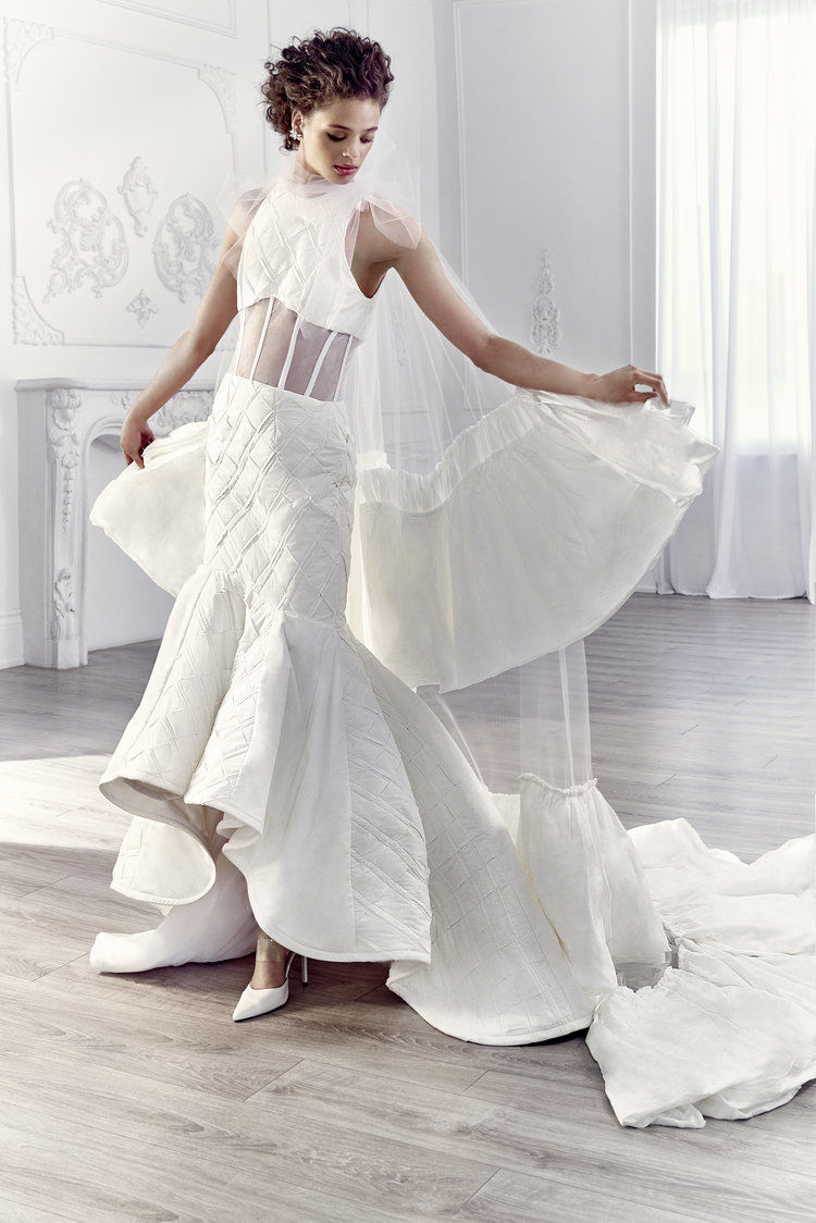 Tuvalet kağıdından elbiseler: Gelirleri kanser araştırmasına gidecek