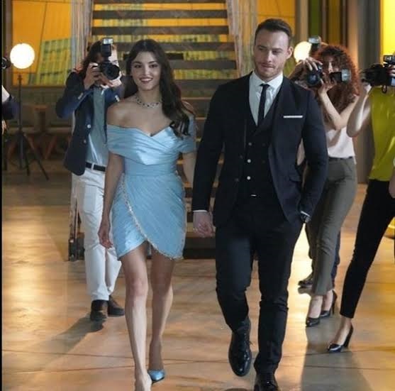 Yeni Akit'ten Sen Çal Kapımı dizisine sansür 5 Yeni Akit'ten Sen Çal Kapımı dizisine sansür