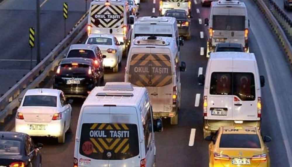 Bilim-Kurulu-üyesinden-mavi-yakalılar-için-okul-servisi-önerisi