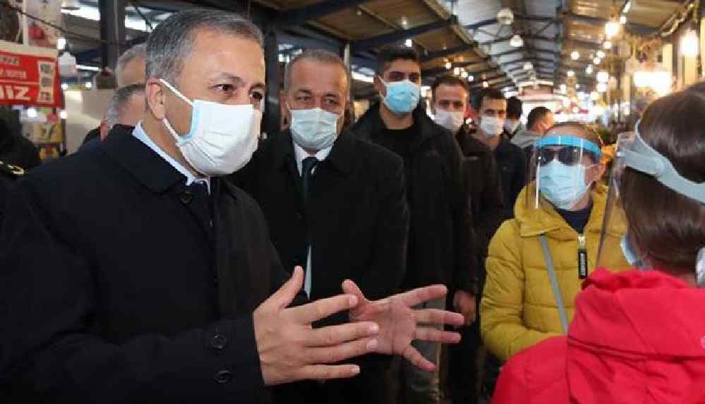 İstanbul Valisi Yerlikaya_ Pazarın en seyrek olduğu vakitlerde vatandaşların gelmelerini sağlamak için indirimler yapılıyor