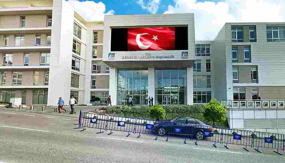 O ihale de AKP'li isme