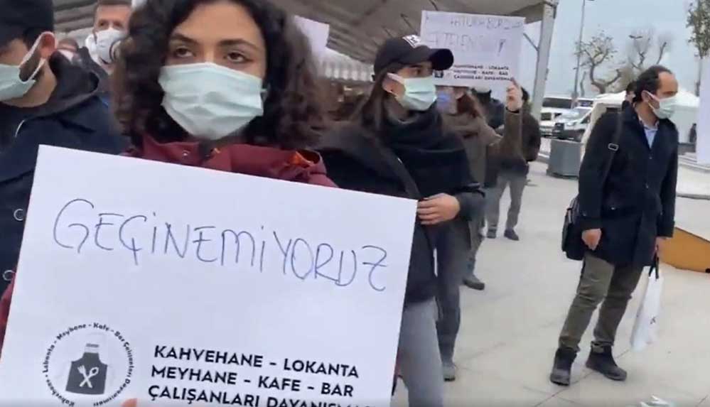 ‘Geçinemiyoruz’-diyen-işçiler-sokakta--3-milyon-insan-bir-gecede-işsiz-kaldı-1